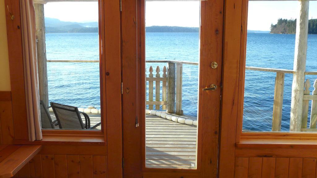 Seine Boat Inn Alert Bay Cameră foto